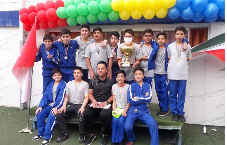 اهدا جوایز مسابقات فرهنگی و هنری بین شعب دبستان های دخترانه و پسرانه علوی 30