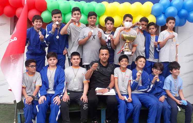 اهدا جوایز مسابقات فرهنگی و هنری بین شعب دبستان های دخترانه و پسرانه علوی 32