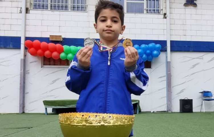 اهدا جوایز مسابقات فرهنگی و هنری بین شعب دبستان های دخترانه و پسرانه علوی 34