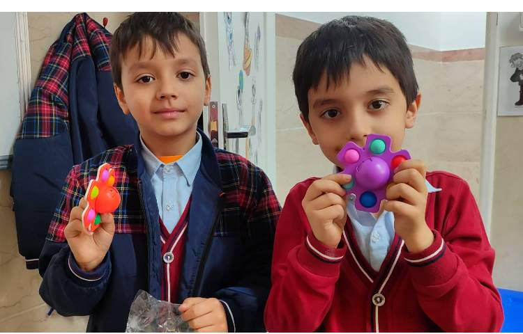 اهدا جوایز مسابقه کتابخوانی 2