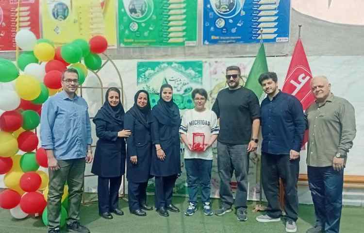 اهدا هدایا نوروزی دانش آموزان 3