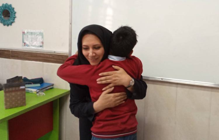 اهدا گیفت نوروزی به دانش آموزان 2