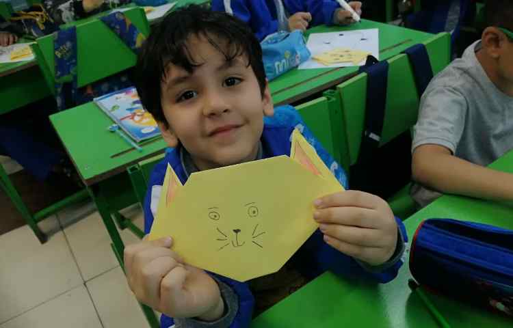 اوریگامی سر گربه همراه با نقاشی 3