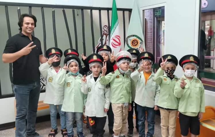 :اولین اردوی پایگاه تابستانی،کاربازیا برج میلاد،شادی و هیجان با پسران توانمند پایه اول 25