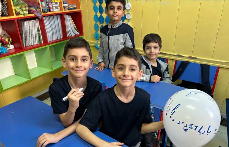 اولین املا در توت فرنگی ( املای بادکنکی)