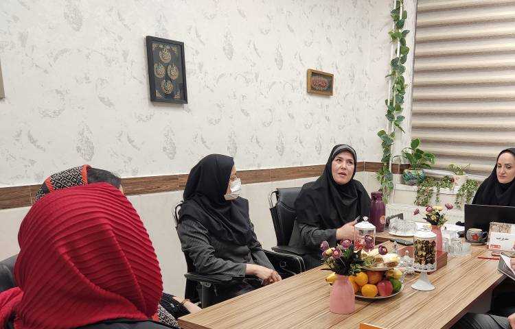 اولین جلسه انجمن اولیا مربیان 3