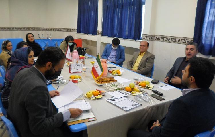 اولین جلسه انجمن اولیا و مربیان 2