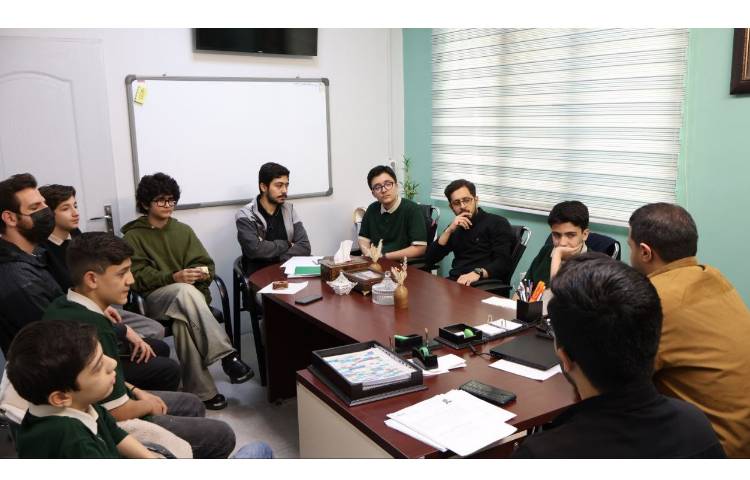 اولین جلسه شورای دانش آموزی با حضور مدیر محترم مجتمع و معاونین مدرسه