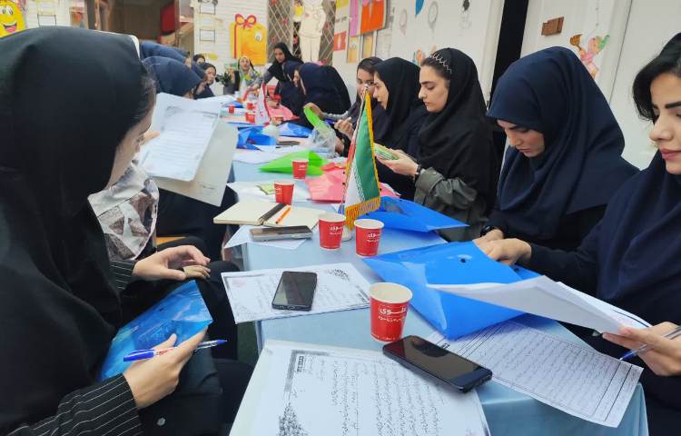 اولین جلسه شورای دبستان 11