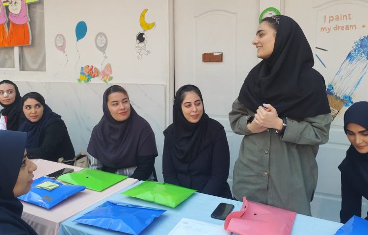 اولین جلسه شورای دبستان 9