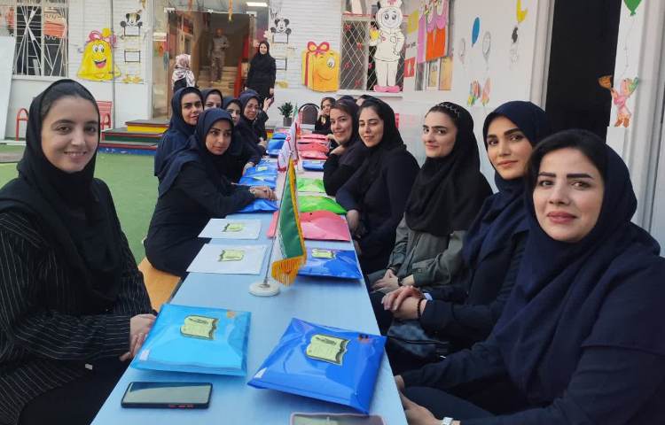 اولین جلسه شورای دبستان