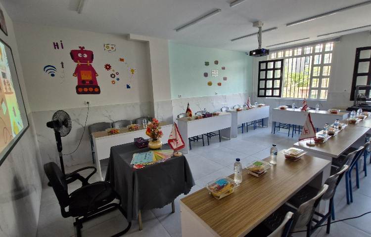 اولین جلسه شورای دبیران سال تحصیلی1406-1405 1