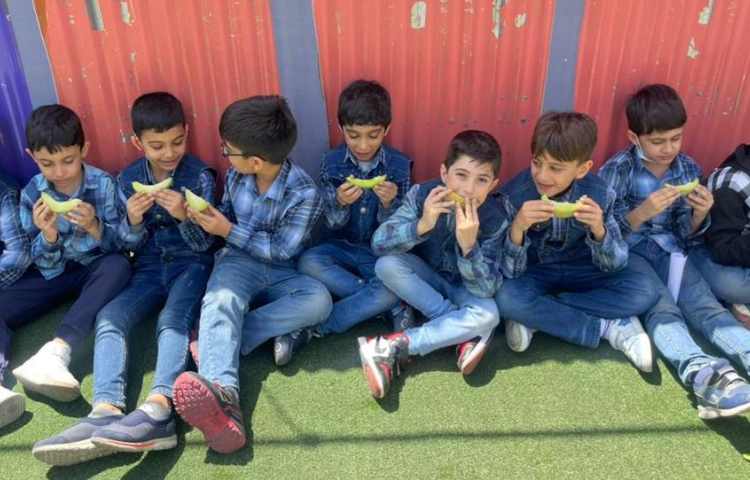 ایجاد انگیزه و جشن یادگیری متفاوت نشانه ط دانش آموزان پایه اول دبستان 2