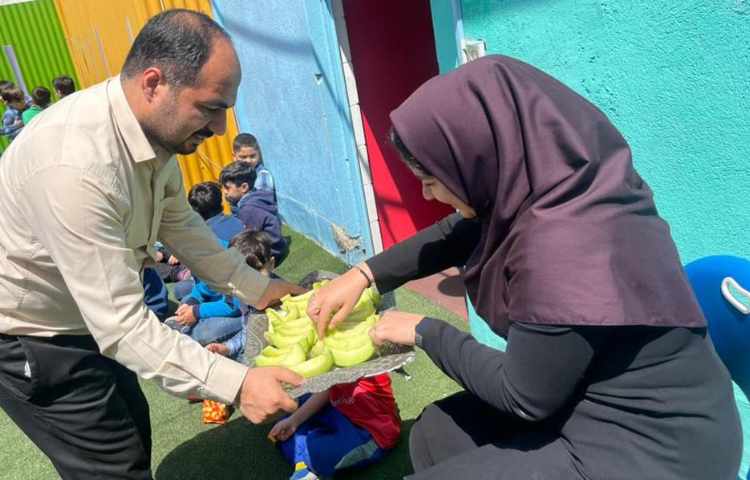 ایجاد انگیزه و جشن یادگیری متفاوت نشانه ط دانش آموزان پایه اول دبستان 8