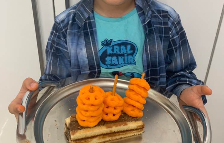 ایجاد انگیزه یادگیری عدد 100 دانش آموزان پایه دوم دبستان 4