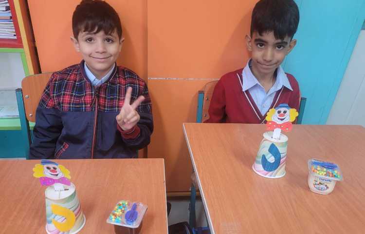 ایجاد انگیزه ی نشانه ی "د" کلاس انار 5