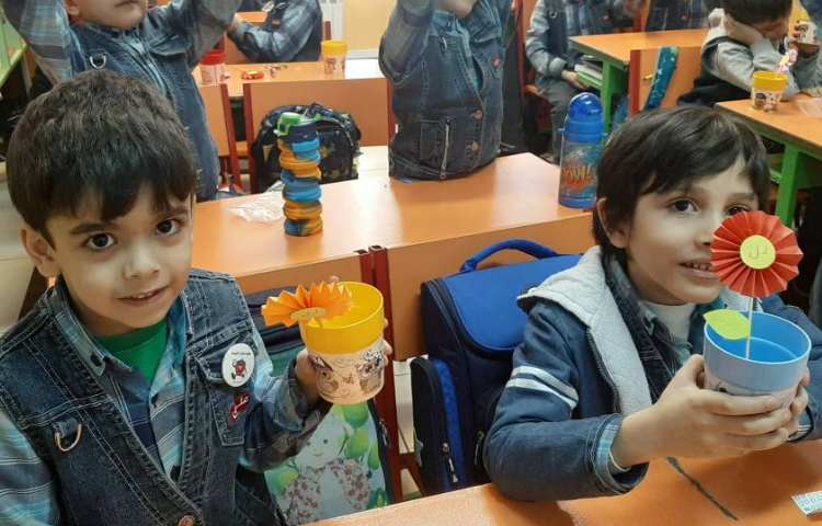 :ایجاد انگیزه ی نشانه ی (ل)، کلاس توت فرنگی 2