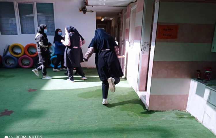 ایجاد شادی و نشاط در زنگهای تفریح در حیاط پویا حیات پایا 5