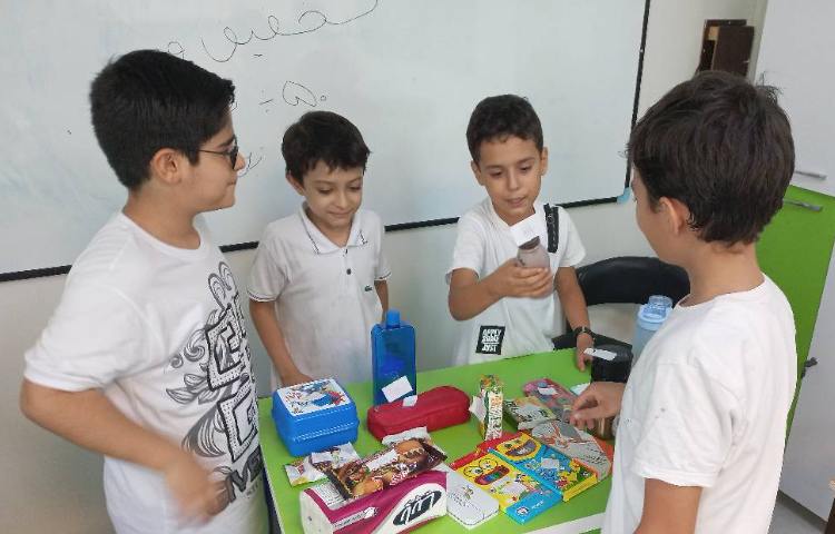 ایجاد فروشگاه کلاس برجیس 2 ، خرید و فروش توسط دانش آموزان و در نهایت محاسبه مبلغ خرج شده و باقی ماند