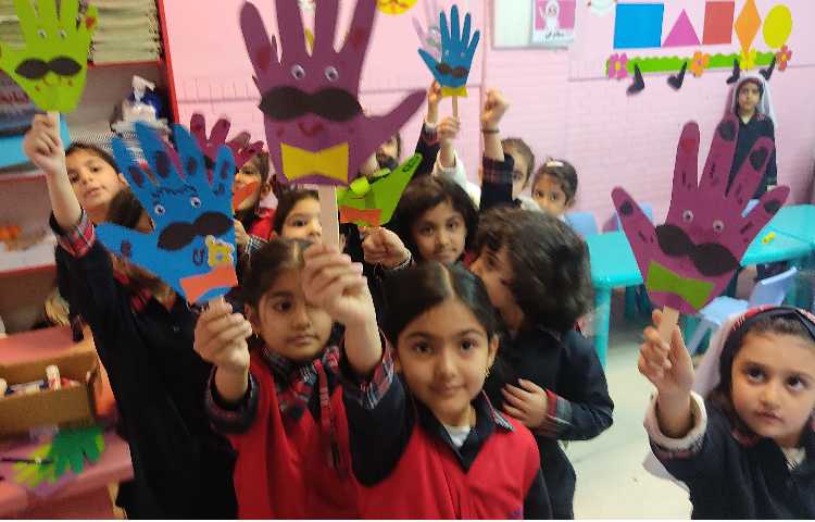 ایستگاه هنر و خلاقیت دبستان دخترانه پرتوعلوی شیراز 1