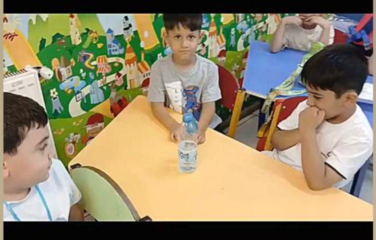 بادکنک سحر آمیز را با واکنش شیمیایی باد کردیم 1