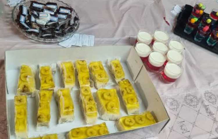 بازارچه خیریه متوسطه اول و دوم دخترانه شرق علوی در تاریخ 8 اسفند 1402 برگزار شد. 8