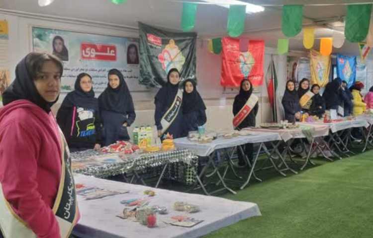 بازارچه خیریه متوسطه اول و دوم دخترانه شرق علوی در تاریخ 8 اسفند 1402 برگزار شد. 2