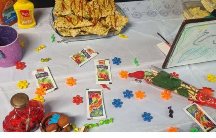 بازارچه خیریه متوسطه اول و دوم دخترانه شرق علوی در تاریخ 8 اسفند 1402 برگزار شد. 6