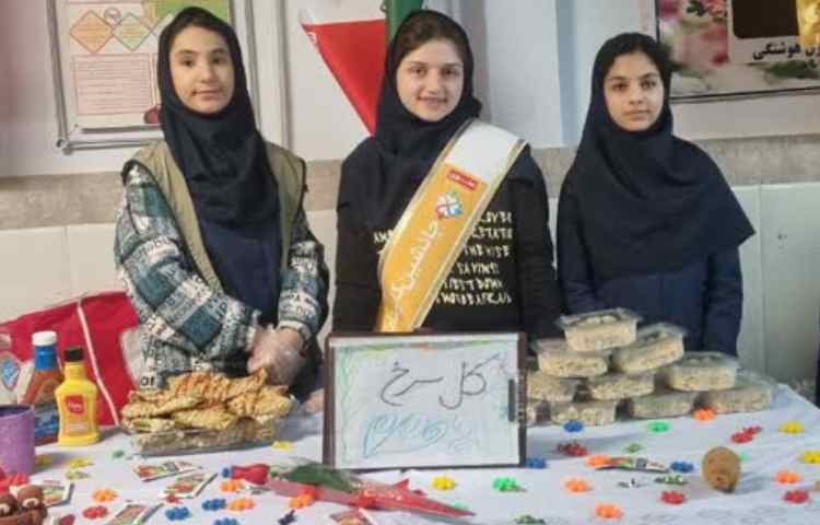 بازارچه خیریه متوسطه اول و دوم دخترانه شرق علوی در تاریخ 8 اسفند 1402 برگزار شد. 14