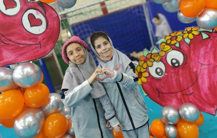 بازارچه خیریه نوروز 44