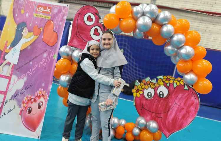 بازارچه خیریه نوروز 52