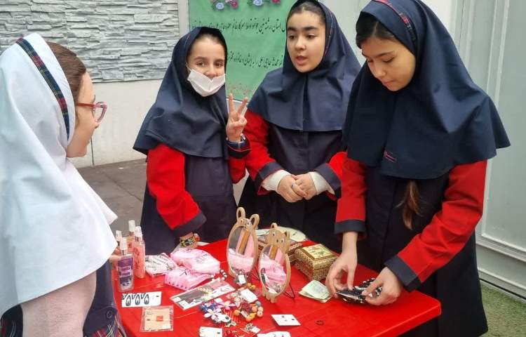 بازارچه خیریه 13