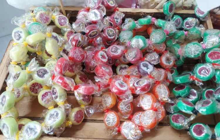 بازارچه خیریه 33