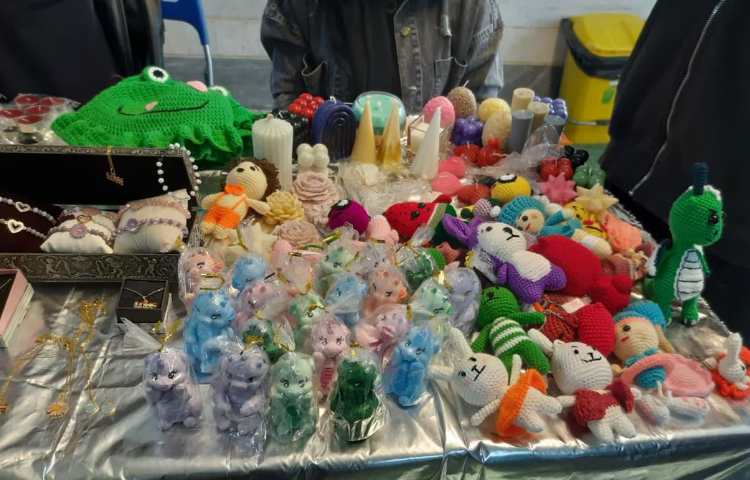 بازارچه کسب و کار دانش آموزان بچه های نهم 3