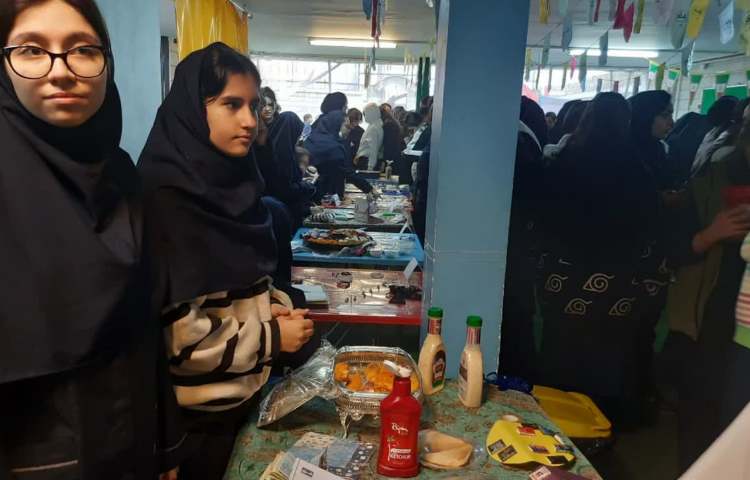 بازارچه کسب و کار دانش آموزان پایه هشتم 6