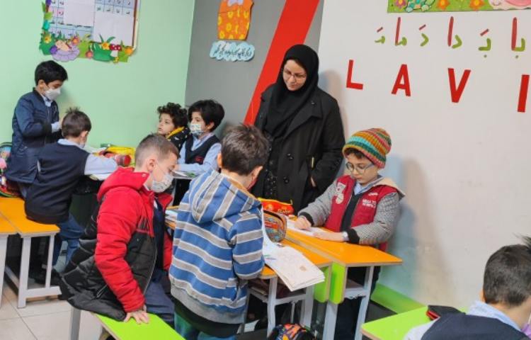 بازدید آموزشی مدیریت از کلاس های اول 4