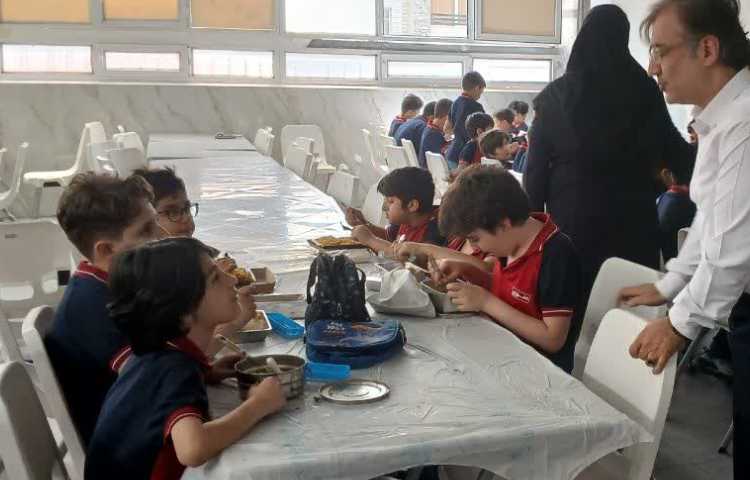 بازدید از سالن ناهارخوری 1