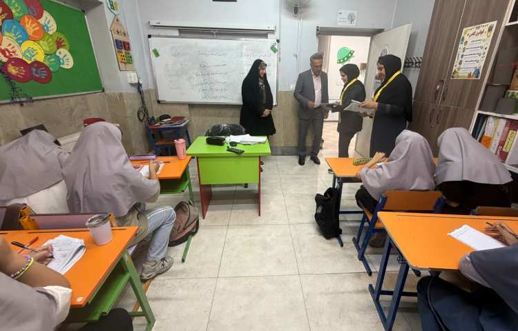 بازدید بازرس آموزش و پرورش منطقه 13 13