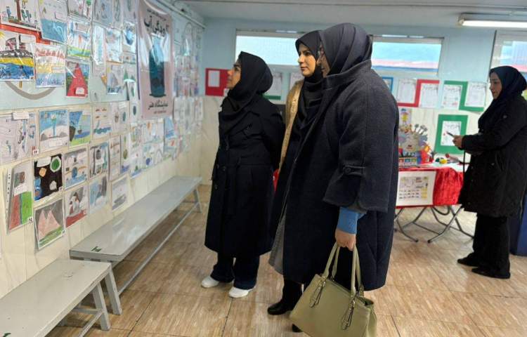 بازدید بازرس محترم دفتر مرکزی از نمایشگاه دوسالانه هنر 1