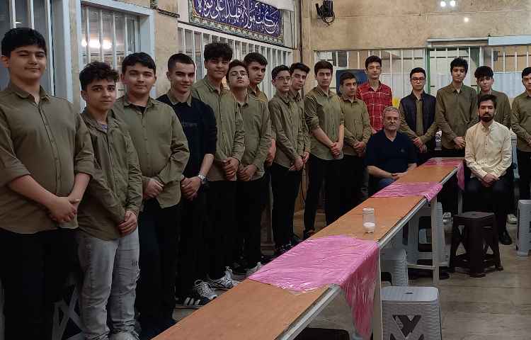 بازدید دانش آموزان دوره اول علوی از شعبه شرق دوره دوم 1