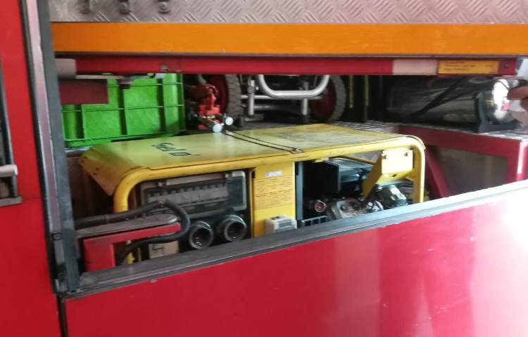 بازدید دانش آموزان پایه ششم و پنجم از ایستگاه آتش‌نشانی 21