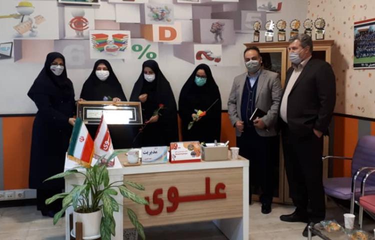 بازدید ریاست محترم آموزش و پرورش ناحیه 3 از دبستان سرآمد علوی 1