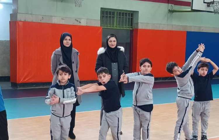 بازدید سرکار خانم عطاالهی بازرس دفتر مرکزی علوی، از روند برگزاری کلاس های فوق برنامه 2