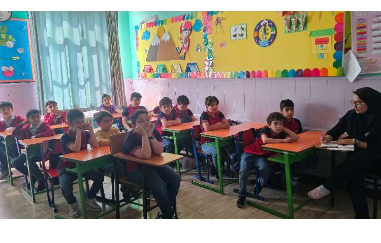 بازدید سوپروایزر زبان از درس زبان 1