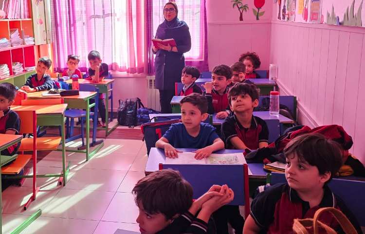 بازدید سوپروایزر زبان از کلاس زبان عمومی و کلاس science 2