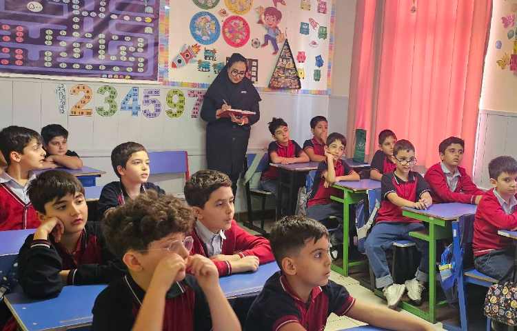 بازدید سوپروایزر زبان از کلاس زبان عمومی 1