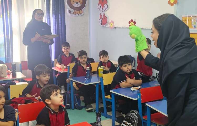 بازدید سوپروایزر زبان از کلاس زبان عمومی 2