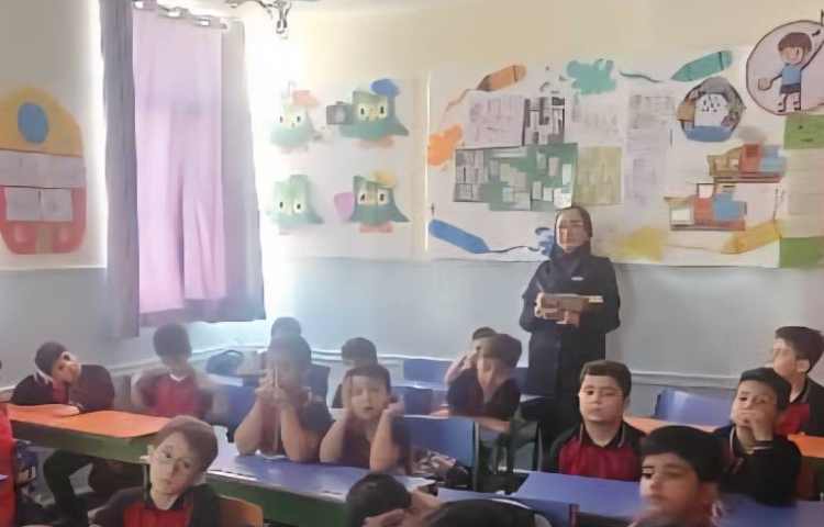 بازدید سوپروایزر زبان از کلاس زبان عمومی 2