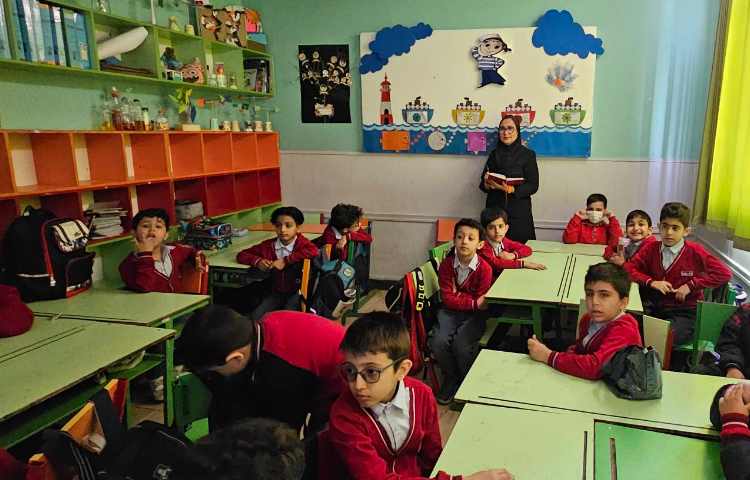 بازدید سوپروایزر زبان از کلاس زبان عمومی