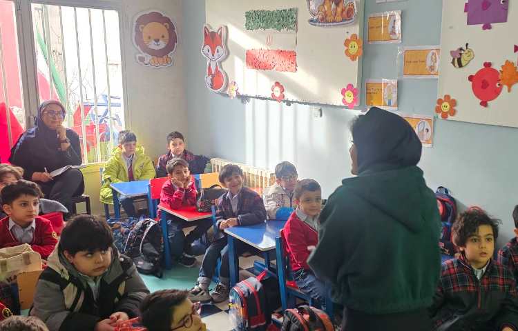 بازدید سوپروایزر زبان از کلاس زبان